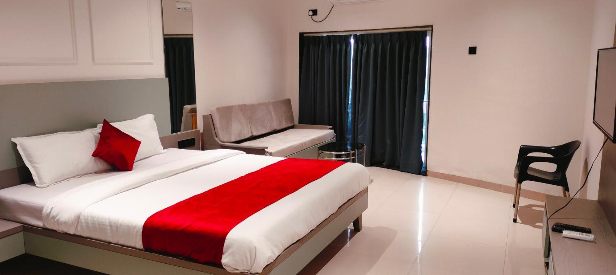 Golden Resort Igatpuri Exteriör bild