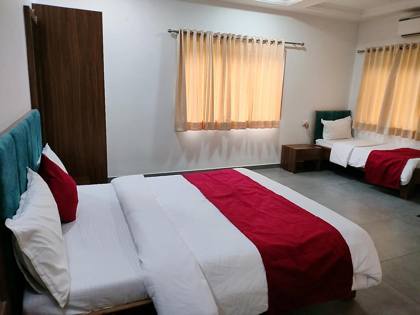 Golden Resort Igatpuri Exteriör bild