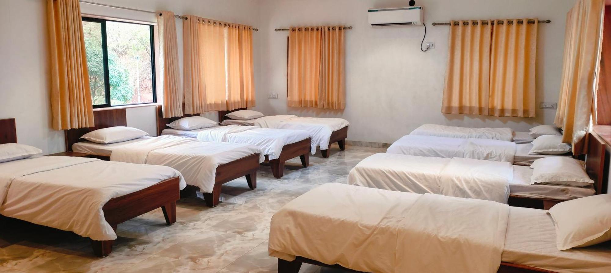 Golden Resort Igatpuri Exteriör bild